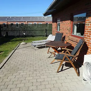 Appartement Fin Med Lukket Have, Skagen